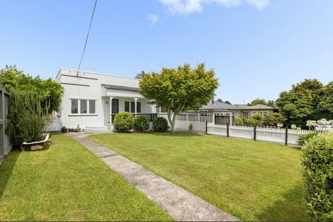 Photo of property in 32 Bellevue Road, Brookfield, Tauranga, 3110