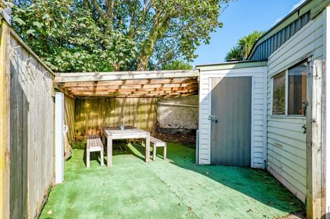 Photo of property in 239 Coronation Avenue, Welbourn, New Plymouth, 4310