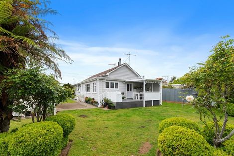 Photo of property in 165 Cambridge Street, Levin, 5510