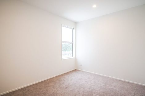 Photo of property in 5/10 Tirimoana Road, Te Atatu South, Auckland, 0602