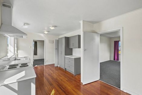 Photo of property in 9 Pukatea Street, Inglewood, 4330