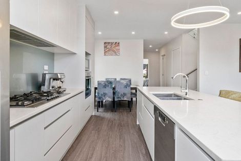 Photo of property in 10 Kea Road, Silverdale, 0932