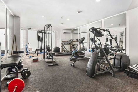 Photo of property in 175h Hurstmere Road, Takapuna, Auckland, 0622