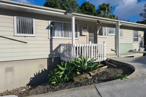 Photo of property in 8 Lorena Place, West Harbour, Auckland, 0618