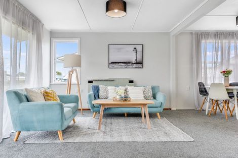 Photo of property in 5 Cricket Place, Melville, Hamilton, 3206