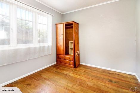 Photo of property in 9 Gifford Avenue, Wesley, Auckland, 1041