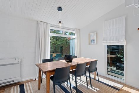 Photo of property in 2/90b Fendalton Road, Fendalton, Christchurch, 8014