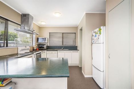 Photo of property in 17 Mews Place, Forest Lake, Hamilton, 3200