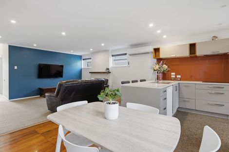 Photo of property in 35 Hine Street, New Plymouth, 4310