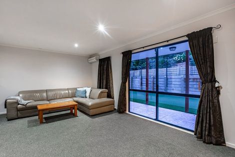 Photo of property in 14 Bowman Place, Whitby, Porirua, 5024