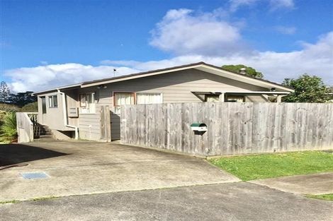 Photo of property in 13 Wilkinson Way, Browns Bay, Auckland, 0630