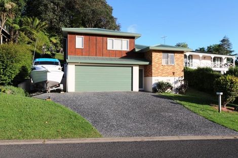 Photo of property in 109 Waireka Place, Whangamata, 3620