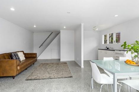 Photo of property in 3b Shiloh Way, Greenhithe, Auckland, 0632