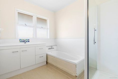 Photo of property in 158 Titirangi Road, New Lynn, Auckland, 0600