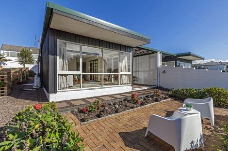 Photo of property in 1/78 Kitchener Road, Milford, Auckland, 0620