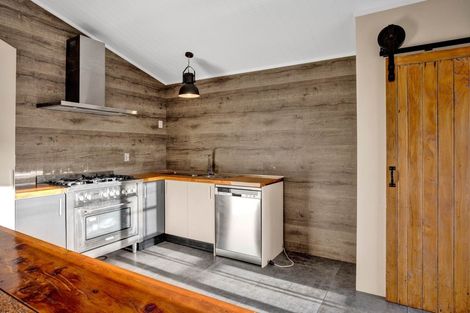 Photo of property in 120 Manawapou Road, Hawera, 4610