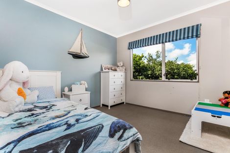 Photo of property in 61 Carnoustie Drive, Wattle Downs, Auckland, 2103