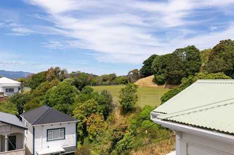 Photo of property in 80 Rolleston Street, Mount Cook, Wellington, 6021