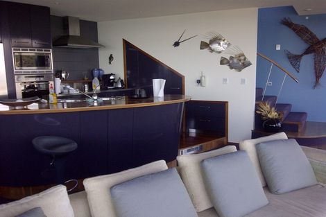 Photo of property in 114 The Esplanade, Houghton Bay, Wellington, 6023