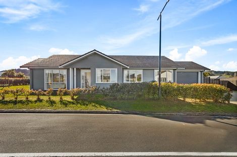 Photo of property in 5 Aro Mato Place, Huapai, Kumeu, 0810