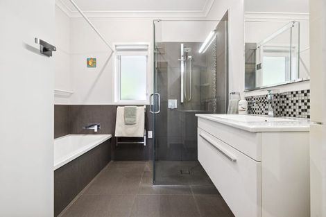 Photo of property in 4 Hamlet Place, Pukekohe, 2120