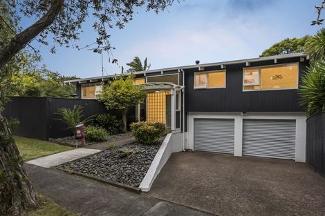 Photo of property in 2 Manaia Place, Mairangi Bay, Auckland, 0630