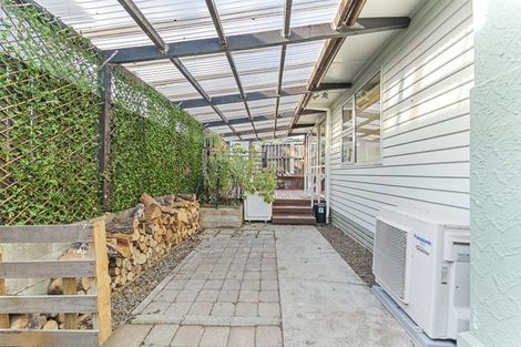 Photo of property in 178 Huatoki Street, Upper Vogeltown, New Plymouth, 4310