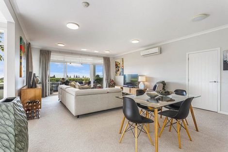 Photo of property in 6 Sunshine Terrace, Orewa, 0931