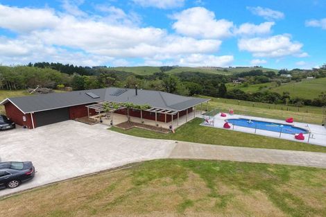 Photo of property in 1435 Old North Road, Helensville, 0875