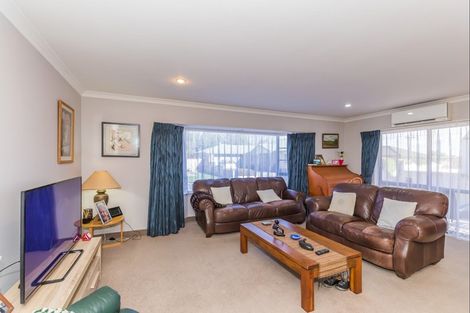 Photo of property in 5 Campbell Grove, Levin, 5510