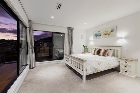 Photo of property in 6 Kina Place, Long Bay, Auckland, 0630