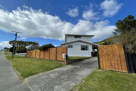 Photo of property in 75a Hampden Street, Picton, 7220