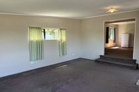 Photo of property in 28 West Harbour Drive, West Harbour, Auckland, 0618