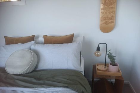 Photo of property in 2/182 Mount Pleasant, Mount Pleasant, Christchurch, 8081