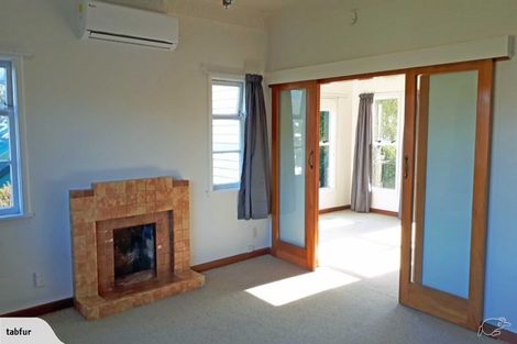 Photo of property in 11 Lucknow Terrace, Khandallah, Wellington, 6035