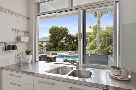 Photo of property in 50 Aberdeen Road, Campbells Bay, Auckland, 0620