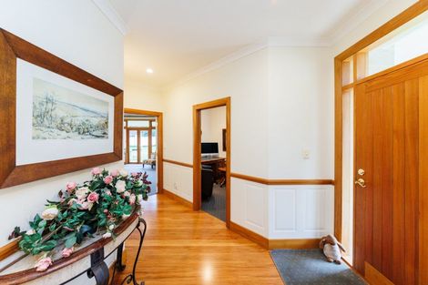 Photo of property in 5 Waicola Drive, Fitzherbert, Palmerston North, 4471