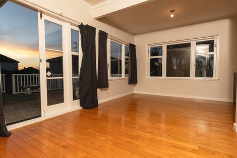 Photo of property in 57b Redoubt Road, Goodwood Heights, Auckland, 2105