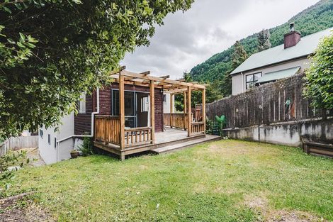 Photo of property in 235 Fernhill Road, Sunshine Bay, Queenstown, 9300