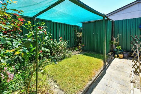 Photo of property in 2/9 Settlement Road, Papakura, 2110