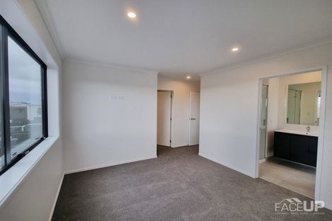 Photo of property in 2 Oma Hoiho Place, Westgate, Auckland, 0614