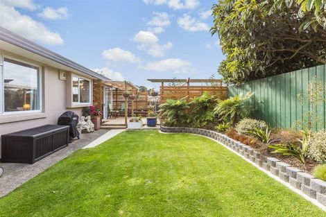 Photo of property in 63 The Drive, Tawa, Wellington, 5028