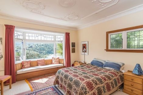 Photo of property in 129 Wadestown Road, Wadestown, Wellington, 6012
