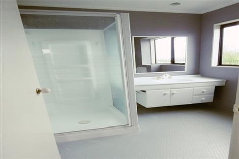 Photo of property in 25 Veale Road, Frankleigh Park, New Plymouth, 4310