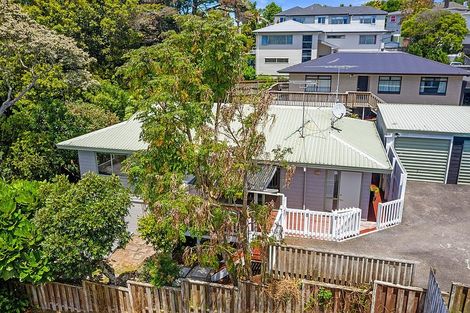 Photo of property in 2/23 Ludlow Terrace, Totara Vale, Auckland, 0627