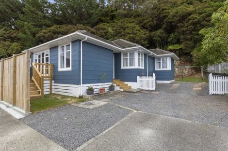 Photo of property in 129 Wainuiomata Road, Wainuiomata, Lower Hutt, 5014