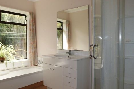 Photo of property in 28 Parkes Avenue, Saint Johns Hill, Whanganui, 4501