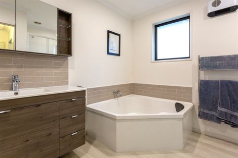 Photo of property in 132 Hagart-alexander Drive, Mosgiel, 9024