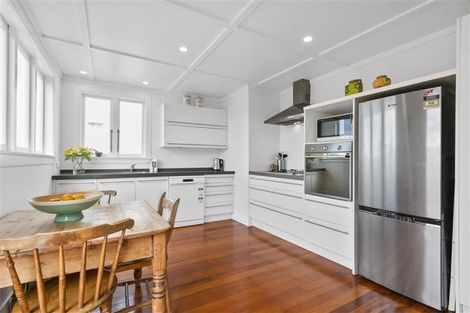 Photo of property in 10 Westmere Crescent, Westmere, Auckland, 1022