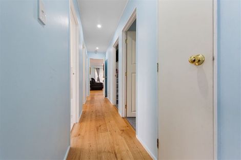 Photo of property in 16 Frank Bunce Grove, Flat Bush, Auckland, 2019